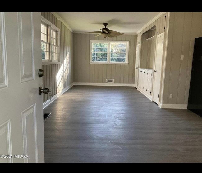 Photo - 2929 Southshore Dr