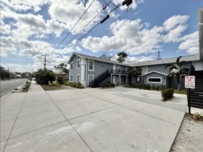425 F St Unit 3