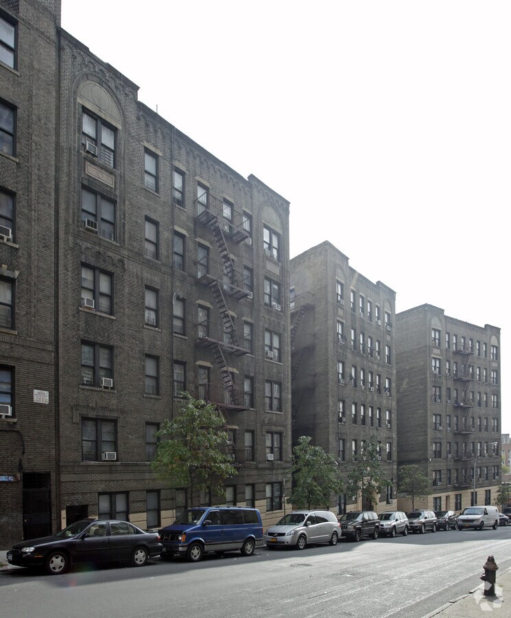 Photo - 1190 Shakespeare Ave