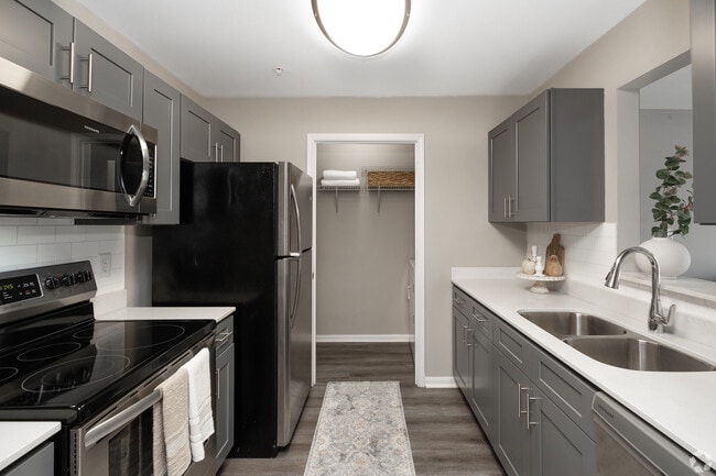 Riverwood Apartments