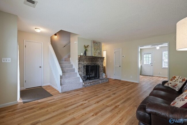 Photo - 1712 Ward Ave NE