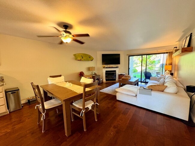 7303 Calle De Fuentes