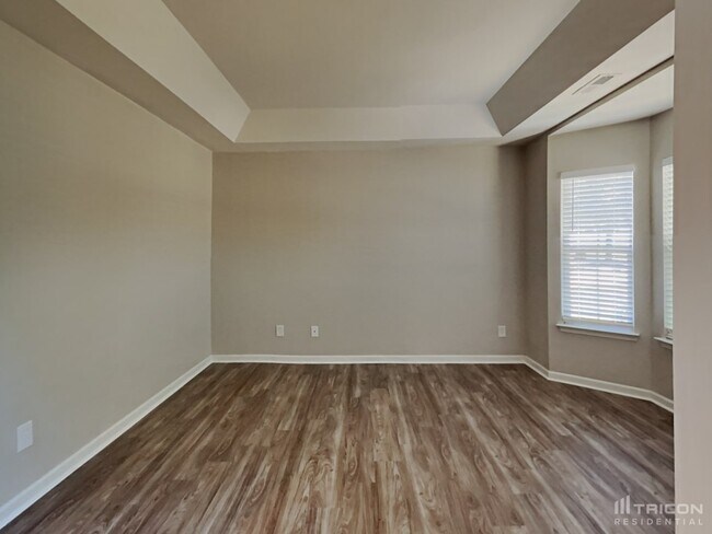 Photo - 1001 Southridge Dr