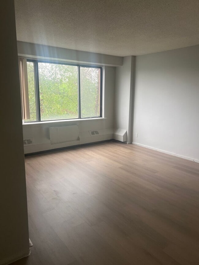 Photo - 600A LLC