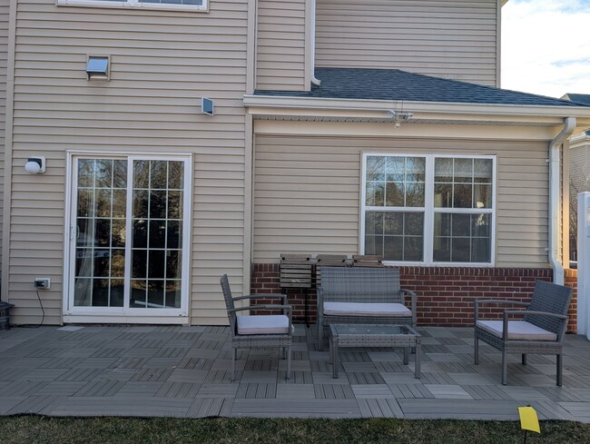 Photo - 60 Andrews Way