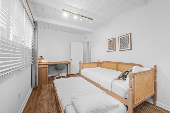 Photo - 2710 L St Unidad SI ID1330860P