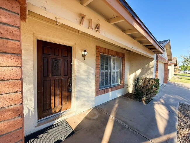 Photo - "Charming 3-Bedroom Oasis in Goodyear - Sp...