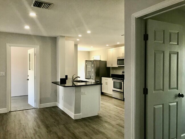 Photo - 680 Forest Hill Ln NW