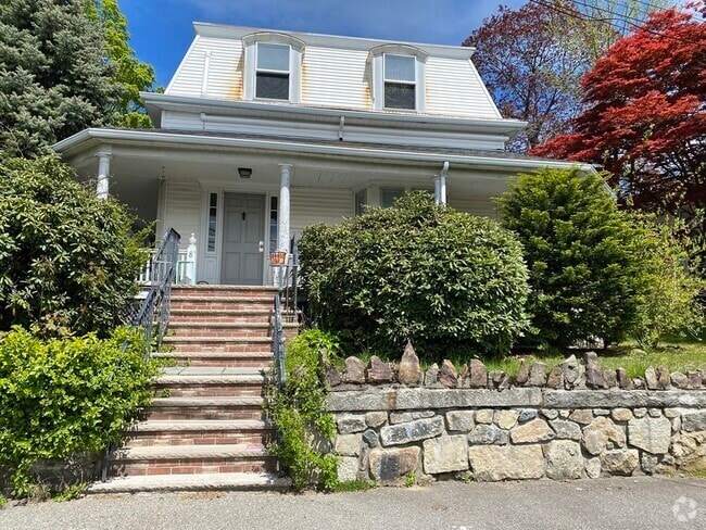 Building Photo - 8 Fairmount St Rental