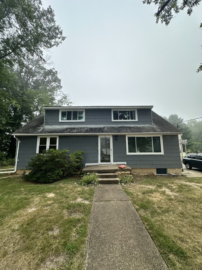 Building Photo - 2 Deer Run Dr Rental