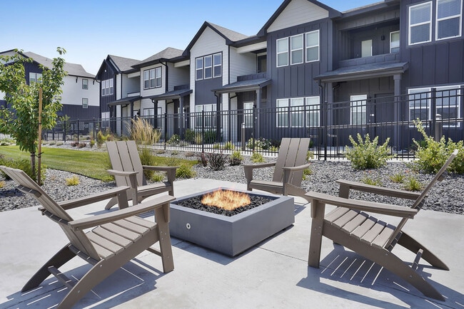 FIRE PIT | Valley View Apartments