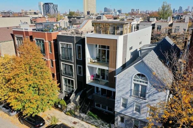 Photo - 1021 N Hermitage Ave Unit 3