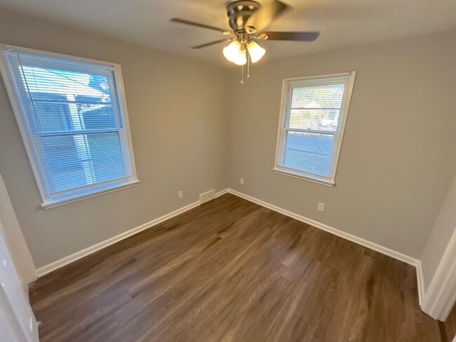 Photo - 1741 Hood St