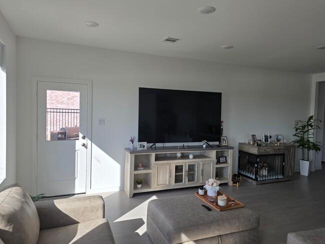 Photo - 3061 Avenida Sonoma Dr