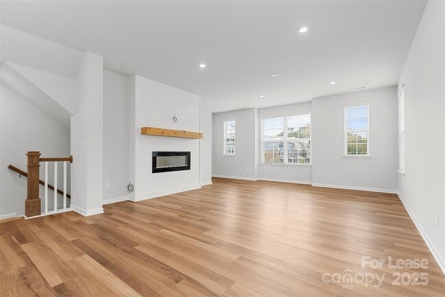 Photo - 10138 Hemingway Pl