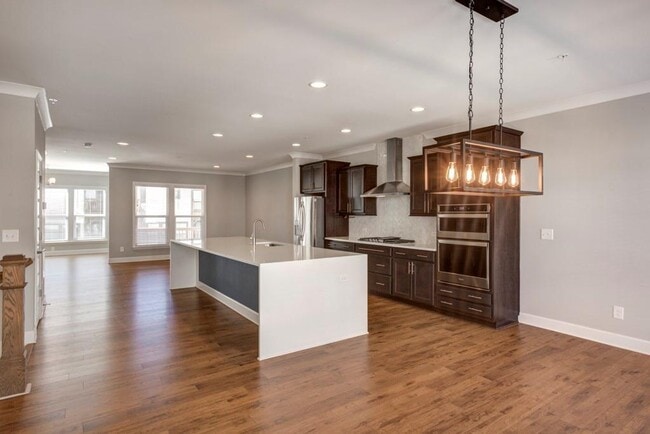 Photo - 2146 Hinton Dr