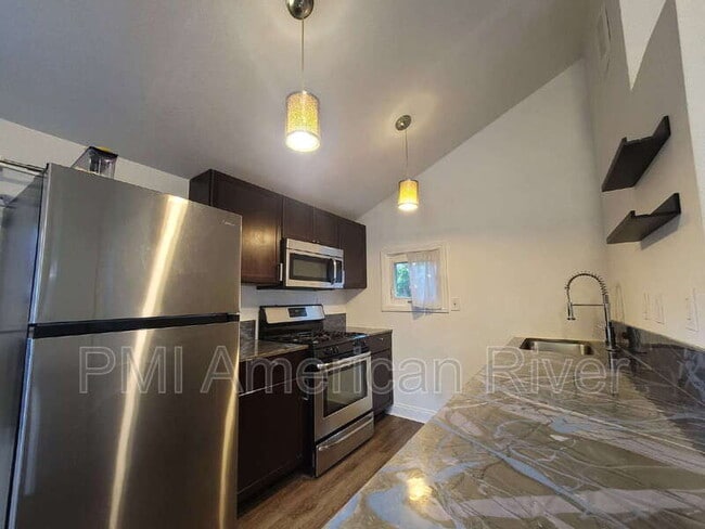 Photo - 4201 56th St