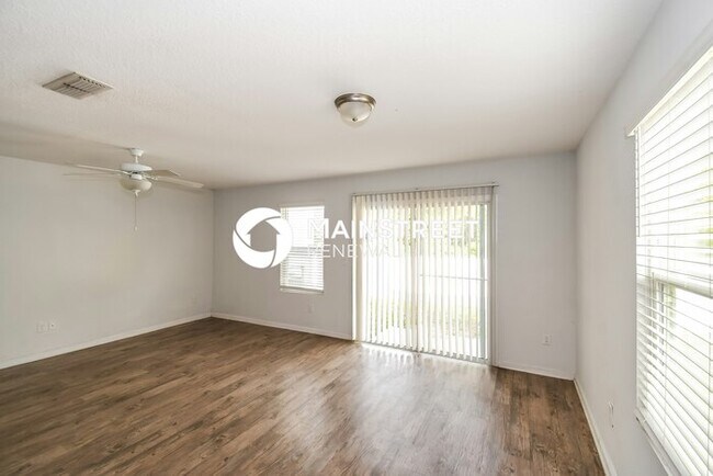 Photo - 4 Bedroom Pet-Friendly Home in Jacksonvill...