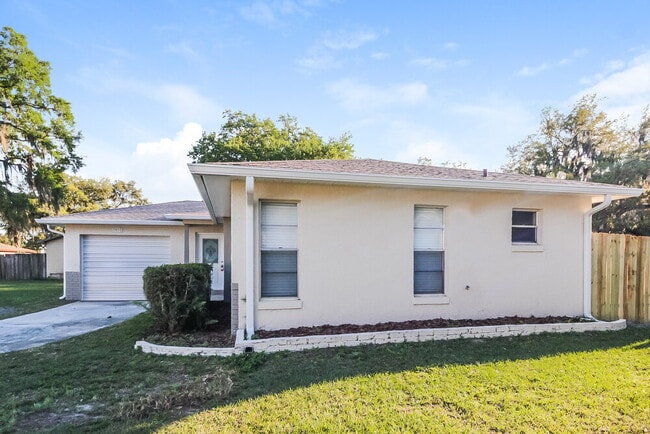 Photo - 1410 Orchid Ln House