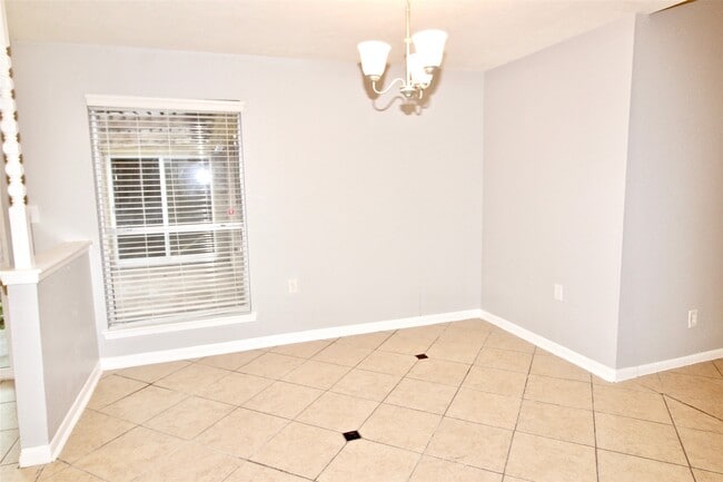 Photo - 2126 Highland Hills Dr