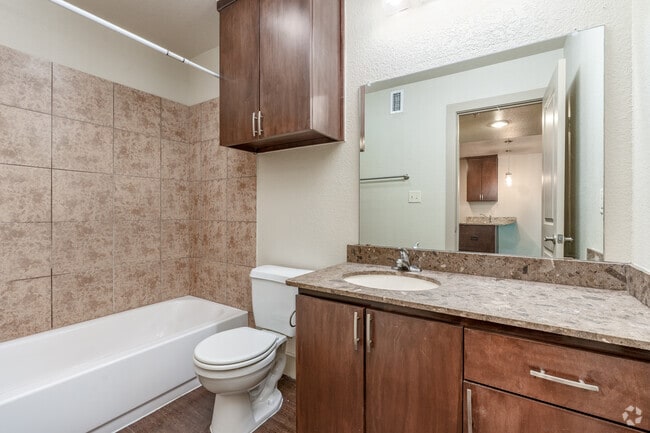 1BR, 1BA - 508SF - Bathroom