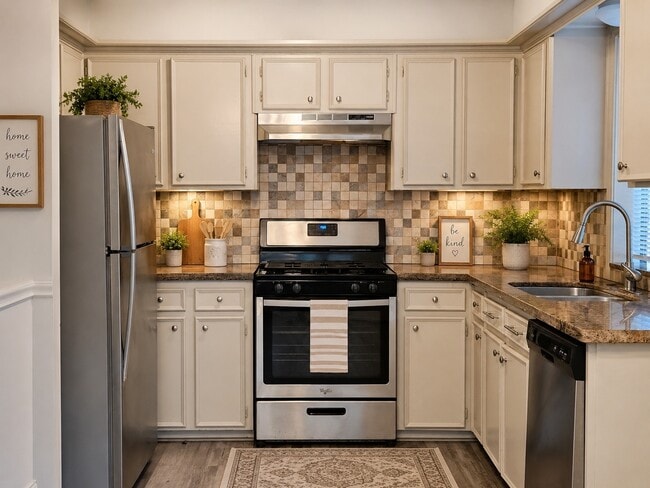 Photo - 80 Fallenstone Dr