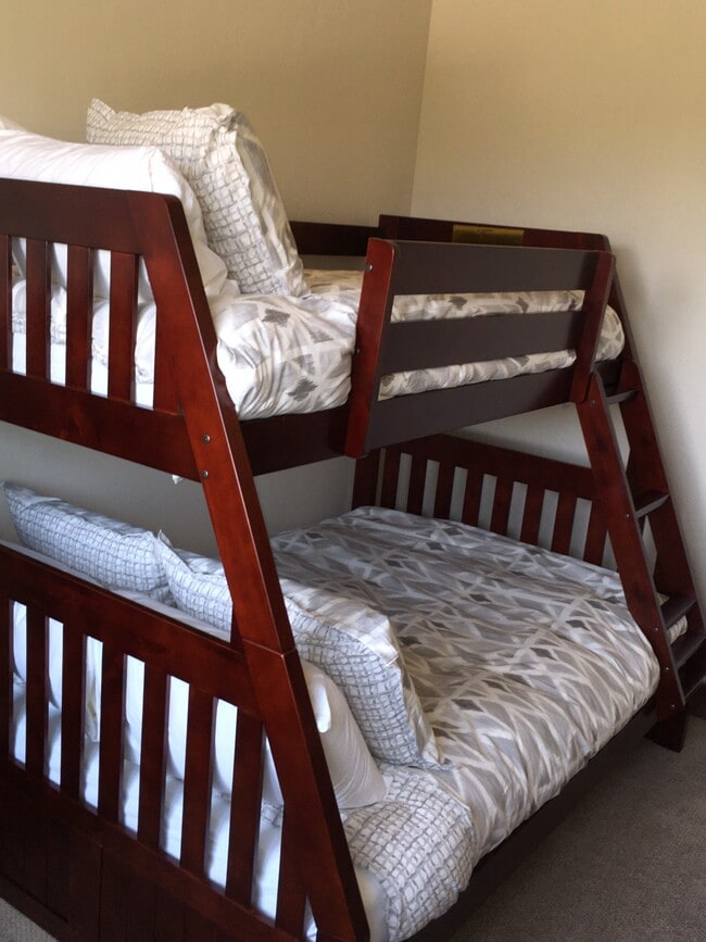 Photo - 635 Clermont Cir