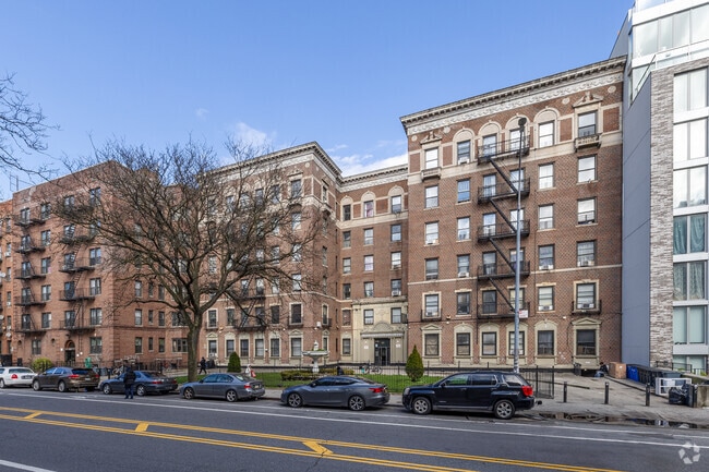 555 Ocean Ave Brooklyn, NY 11226 - 555 Ocean Ave Apartments