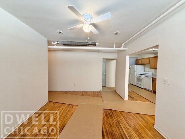 Photo - 1326 W Estes Ave Unit G