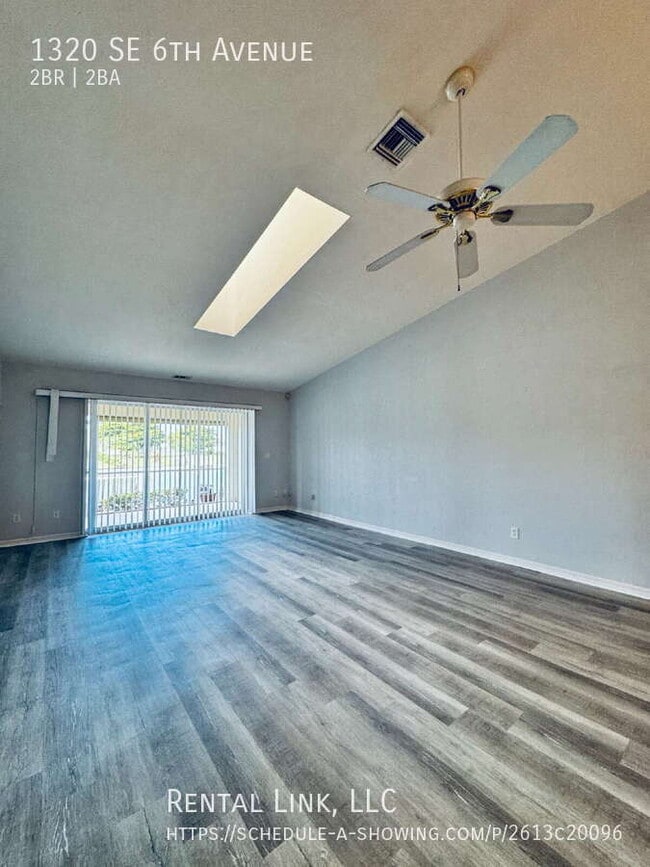 Photo - 1320 SE 6th Ave