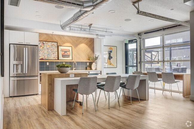 Building Photo - Sloane Rental