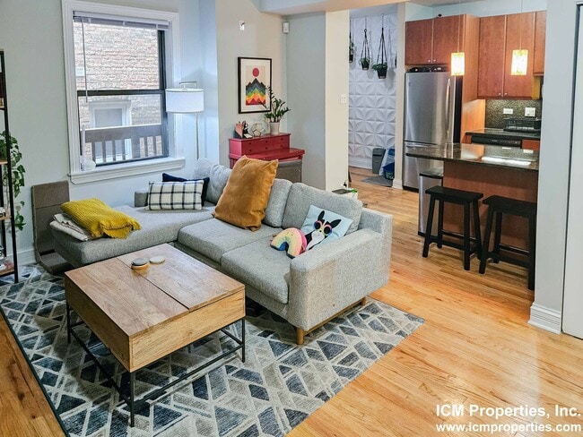 Photo - 644 W Roscoe St Unit 622