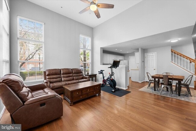 Photo - 4910 Barbour Dr