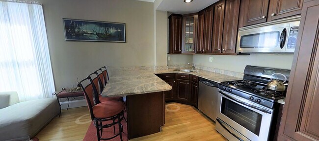 Photo - 74 Georgia St