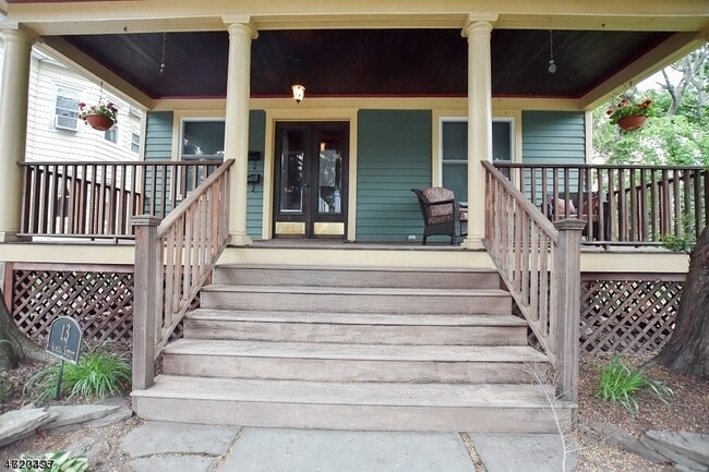 Photo - 13 Almira St Apartment Unit 1