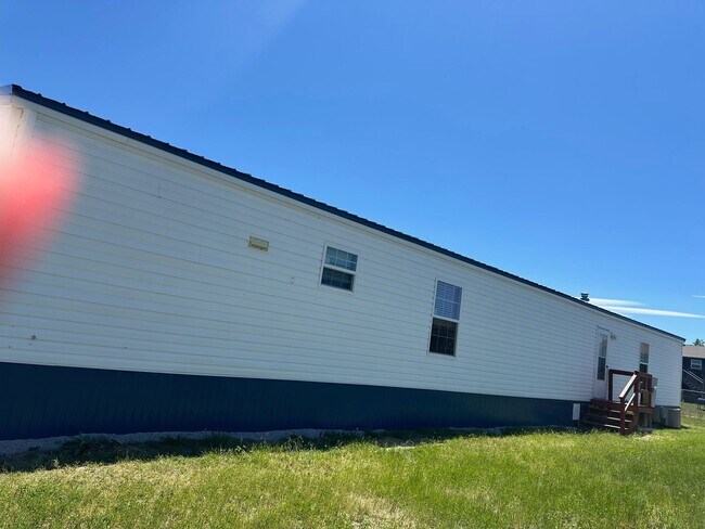 Photo - 3 Bed, 2 Bath Trailer