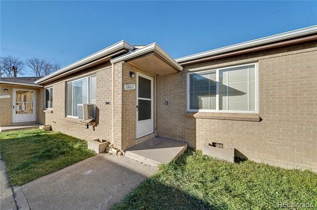 Building Photo - 1461 Jasmine St Unit 2