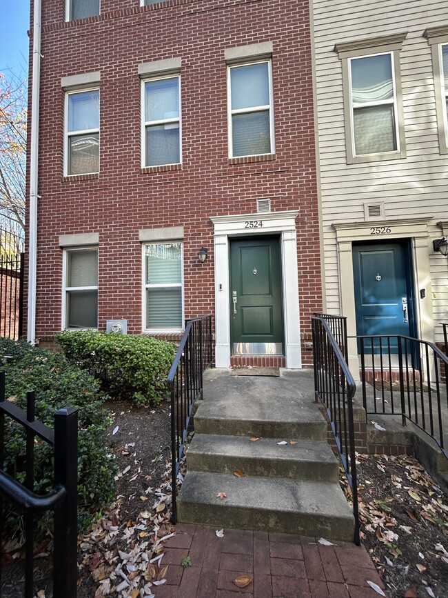 Photo - 2524 Sheridan Rd SE Townhome