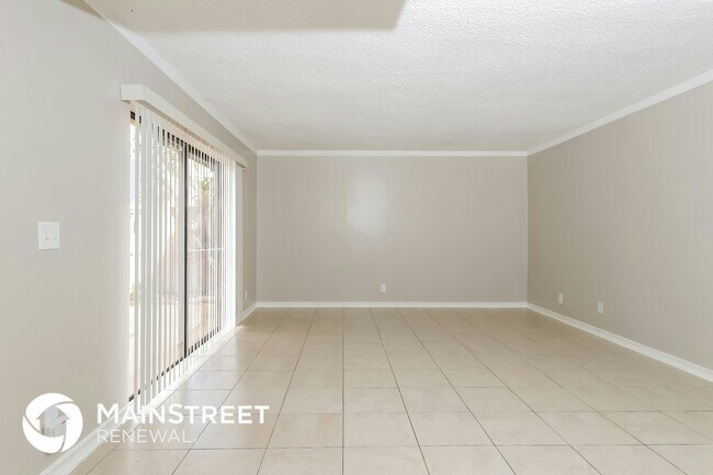 Photo - 4011 Palm Bay Cir