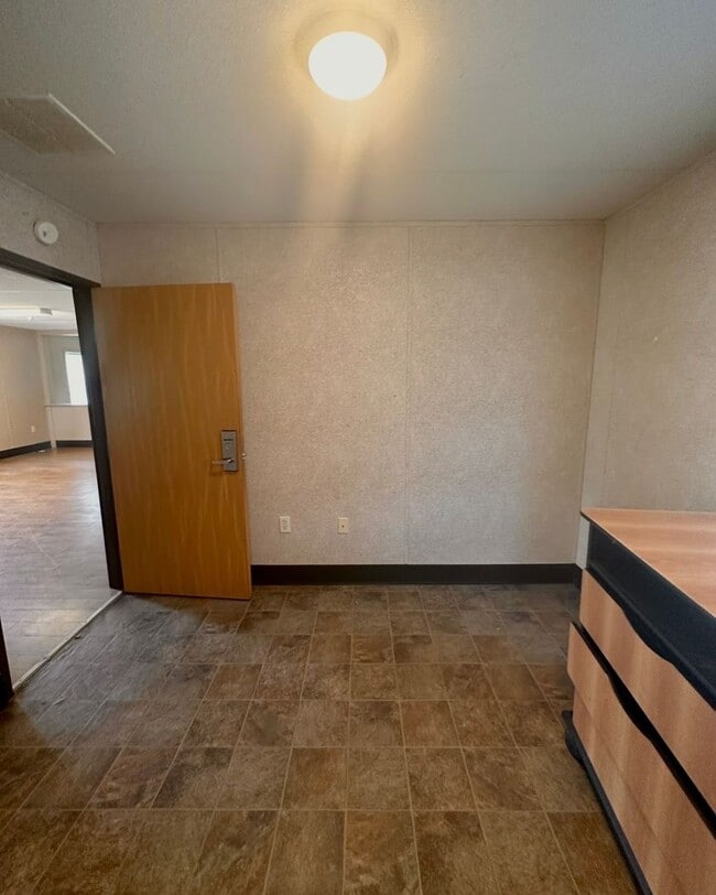 Photo - 4 Bed/2 Bath Home