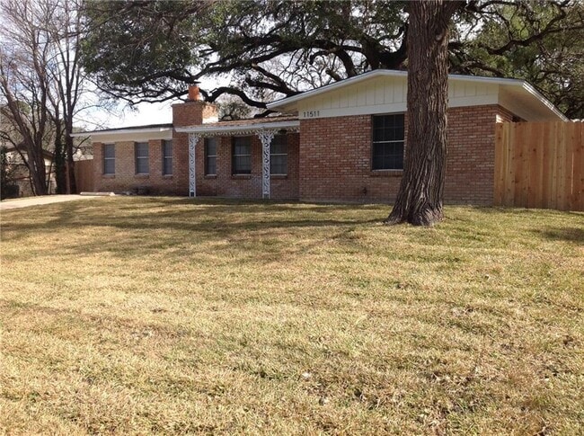 Photo - 11511 Whitewing Ave