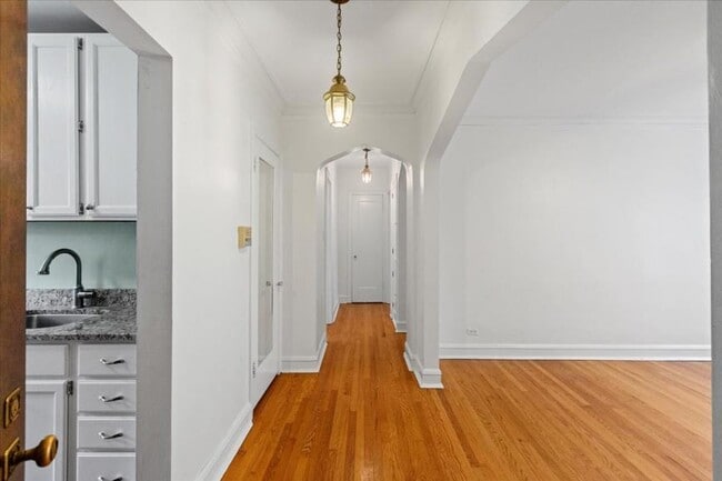 Photo - 2 bedroom in Chicago IL 60660 Unit 3N