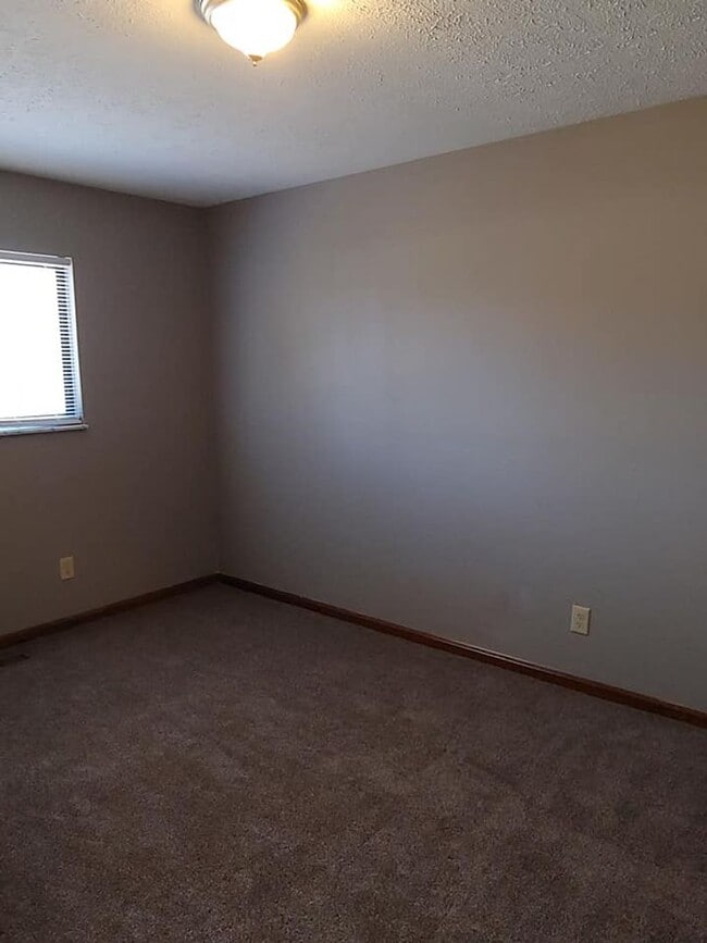 Photo - Cute 2 bedroom 1 bath ranch with garage.