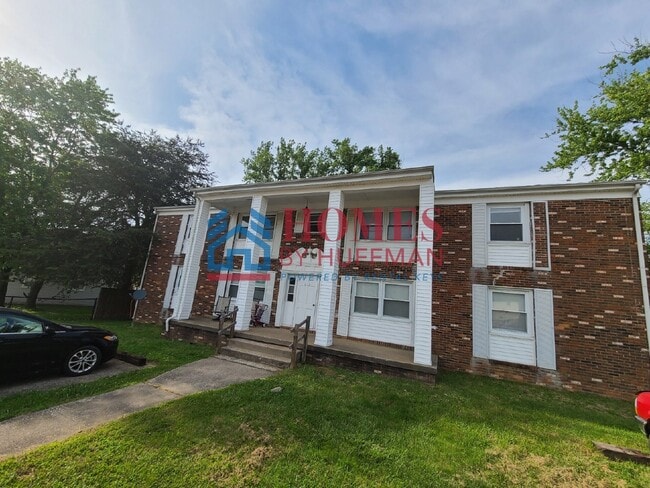 Building Photo - Two Bedroom Upstairs | Boonville Unit 7