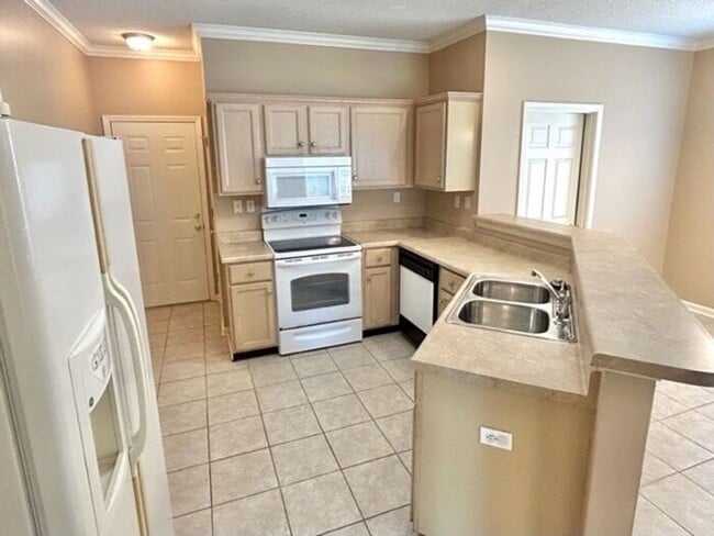 Photo - Spacious 4 bedroom with den available now in Cordova.