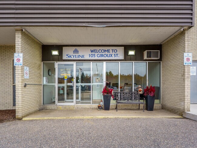 Photo - Bay Court Apartments