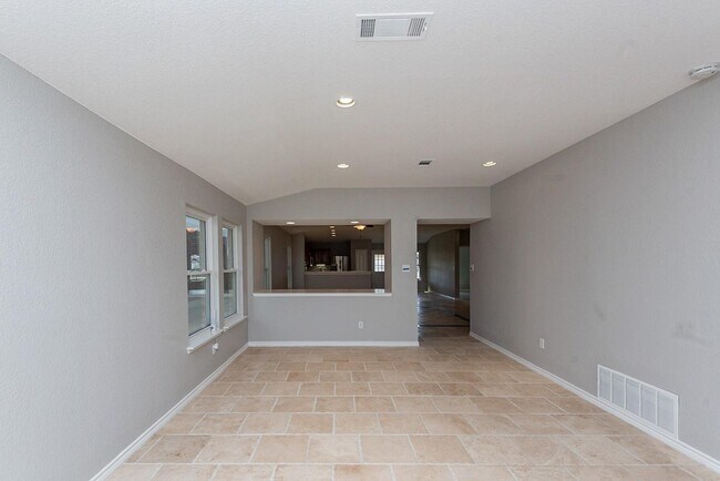 Photo - 3909 Mantis St