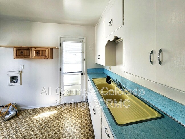 Photo - 212 N Logan Ave Condo