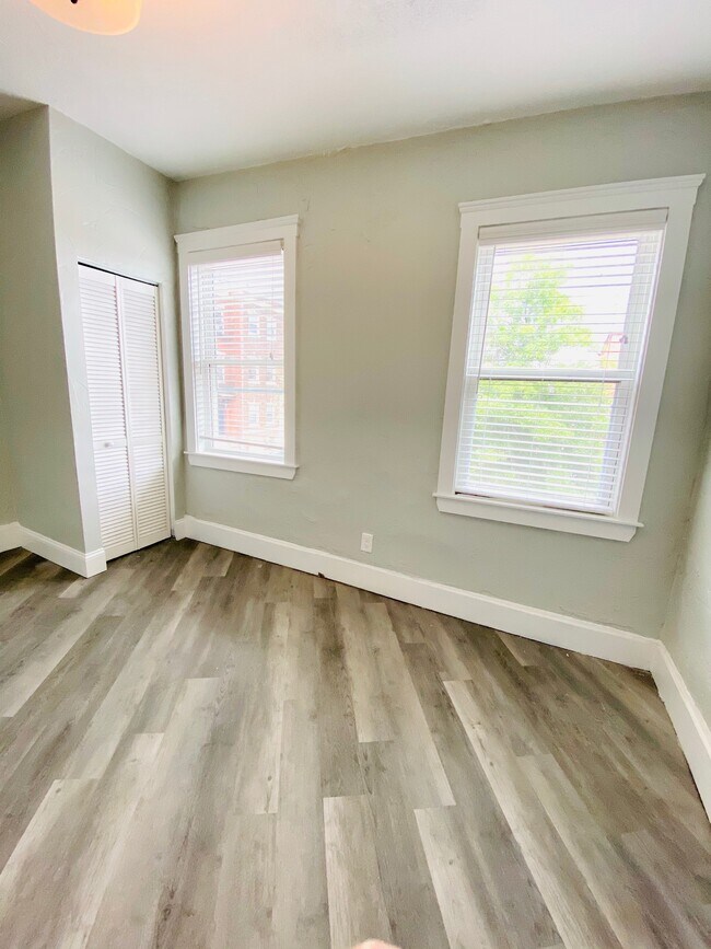 Photo - 106 Meridian St Unidad 2