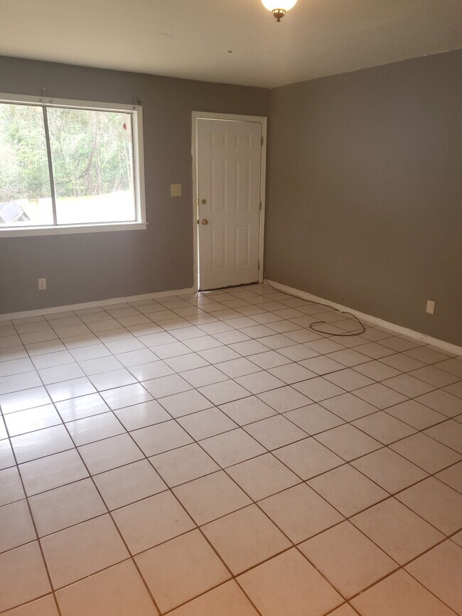 Photo - 71 Meadowlane Dr